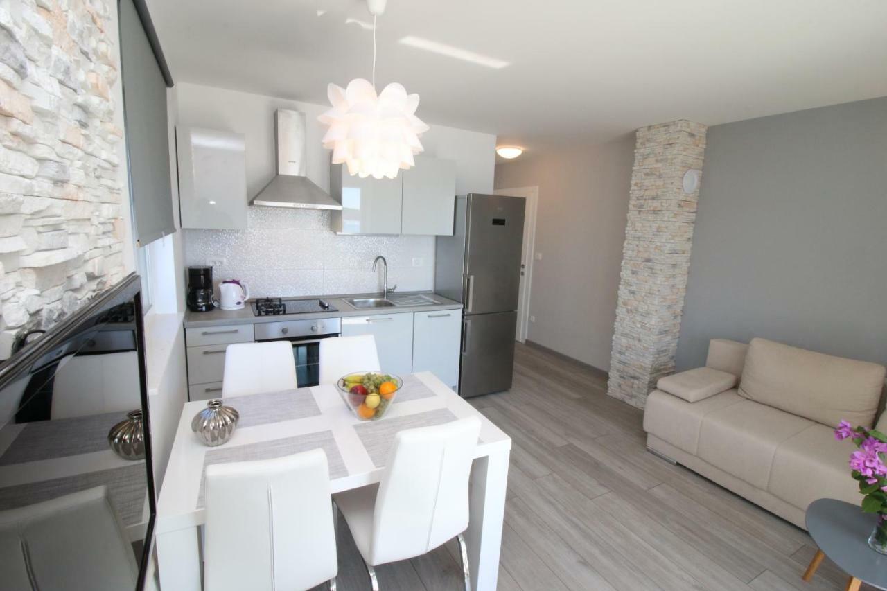 Apartments Silver Beauty Rogoznica  Exterior photo